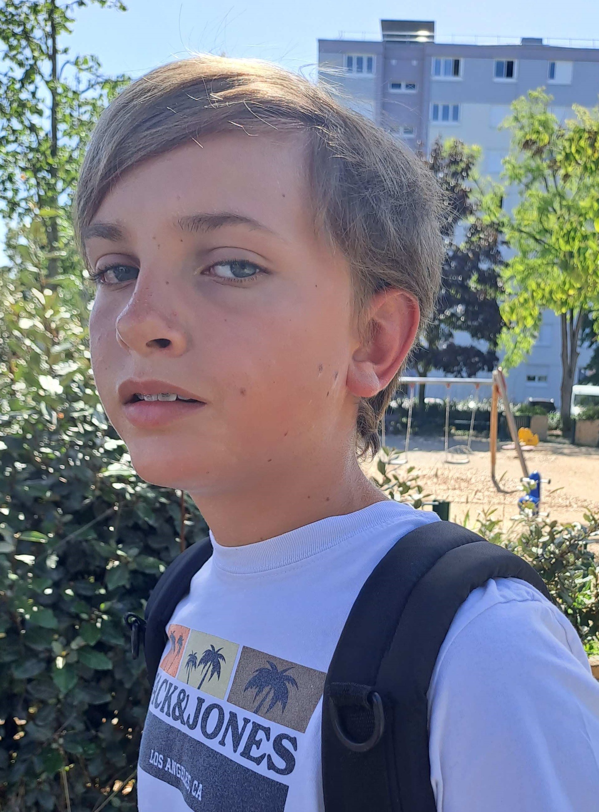 no title - source : affiche_image.php?id=896